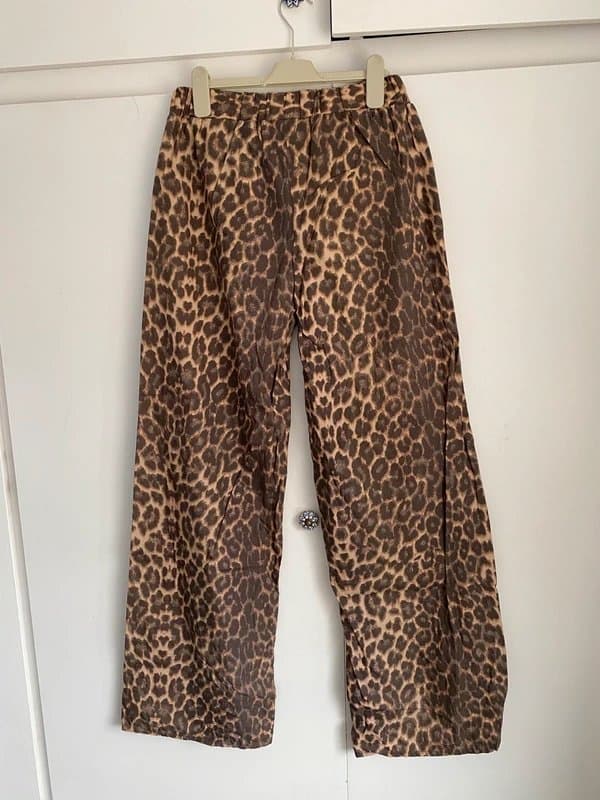 ASOS Design ASOS leopard print trousers