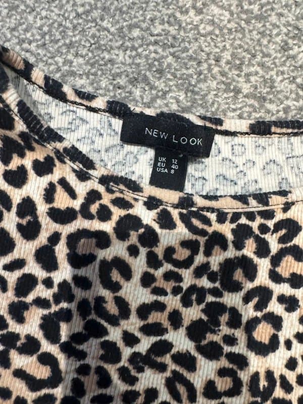 New Look Cute leopard print ribbed t shirt with frilly sleeves size 12 New Look