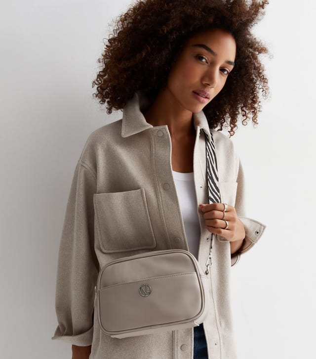 New Look Grey Leather-Look Webbed Cross Body Bag Vegan New Look - 2
