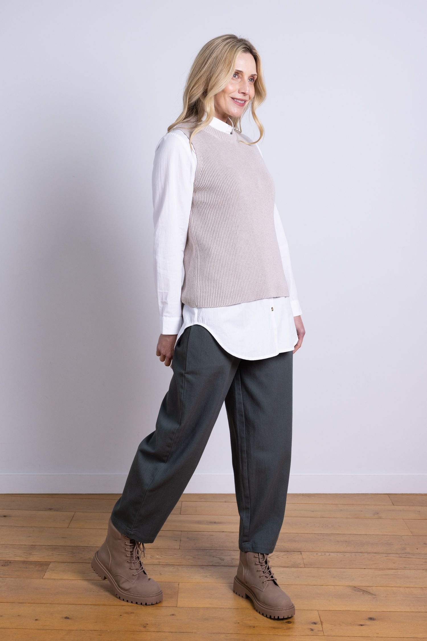 Nomads Clothing Nomads Clothing Women's Knitted Vest in Light Sand - 3