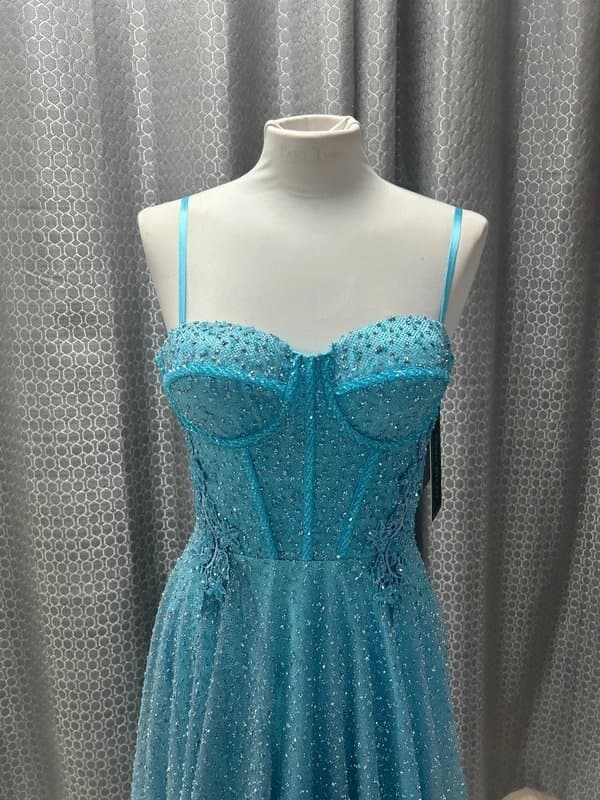 To The Nines To the nines prom dress size 8 in aqua blue