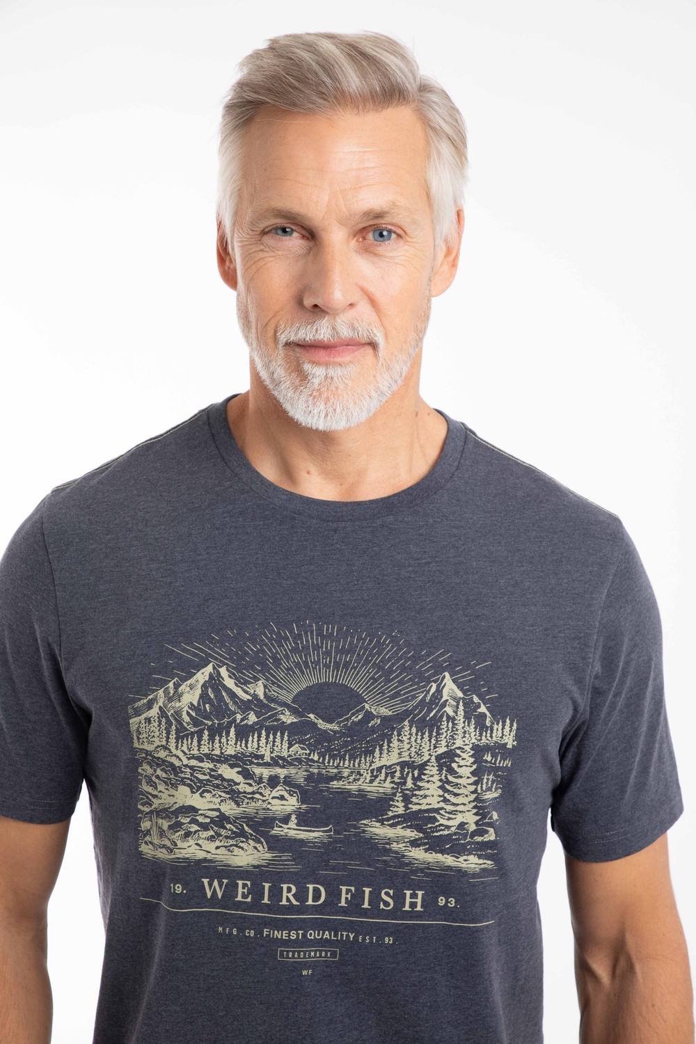 Weird Fish Weird Fish Men's Sunrise Front Print Graphic T-Shirt in Navy - 3