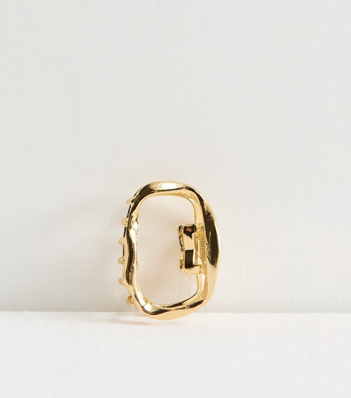 New Look Gold Tone Beaten Metal Oval Hair Claw Clip New Look