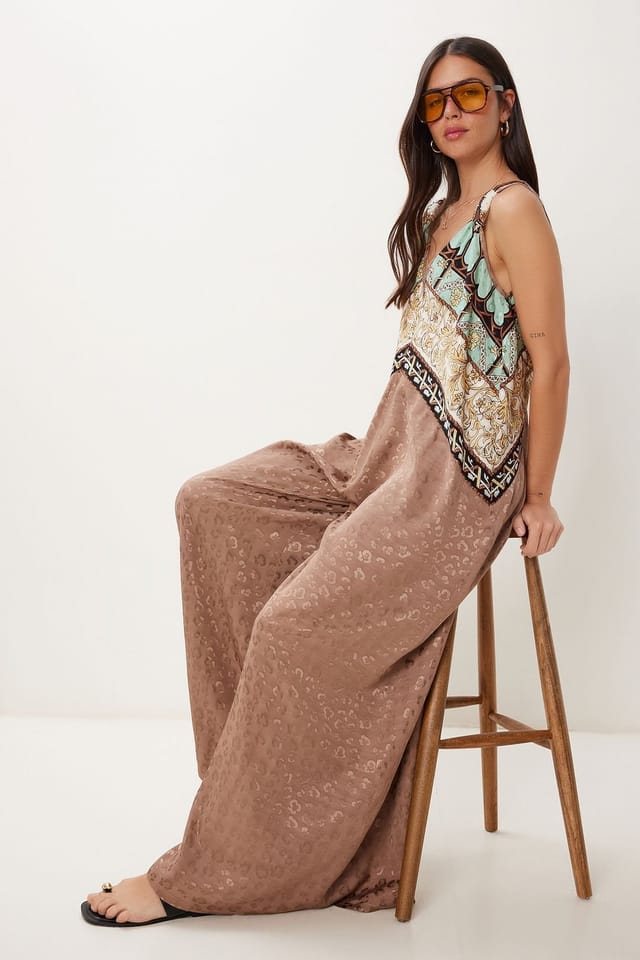 Happiness Istanbul Happiness Istanbul Women's Wide Leg Printed Jumpsuit with V-Neck in Light Brown - 2
