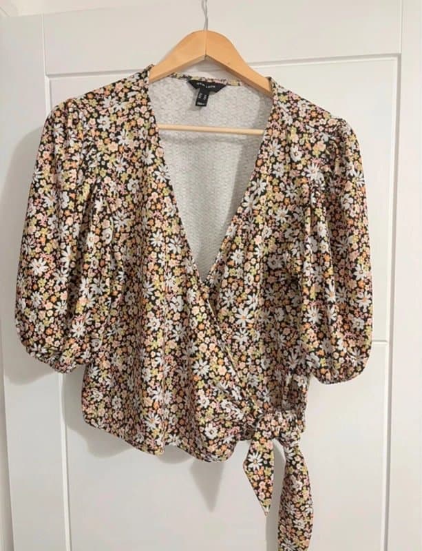 New Look New Look Floral Wrap Top