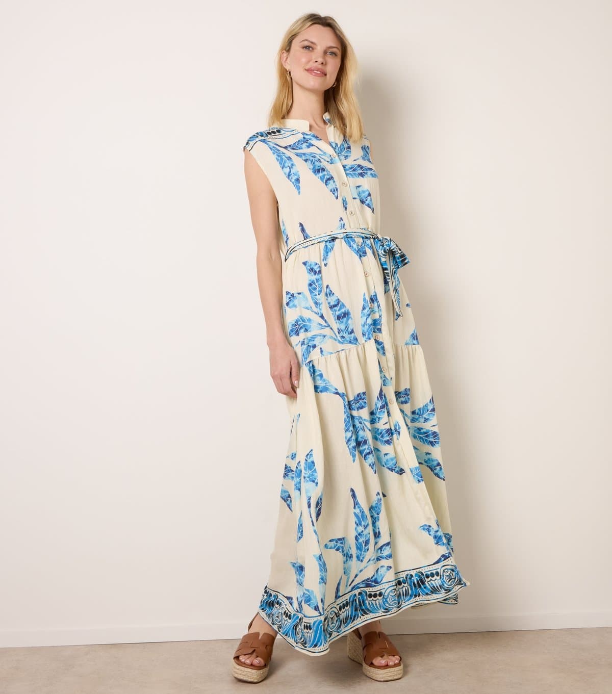 Blue Vanilla Women's Blue Leaf Print Sleeveless Midi Dress Blue Vanilla New Look
