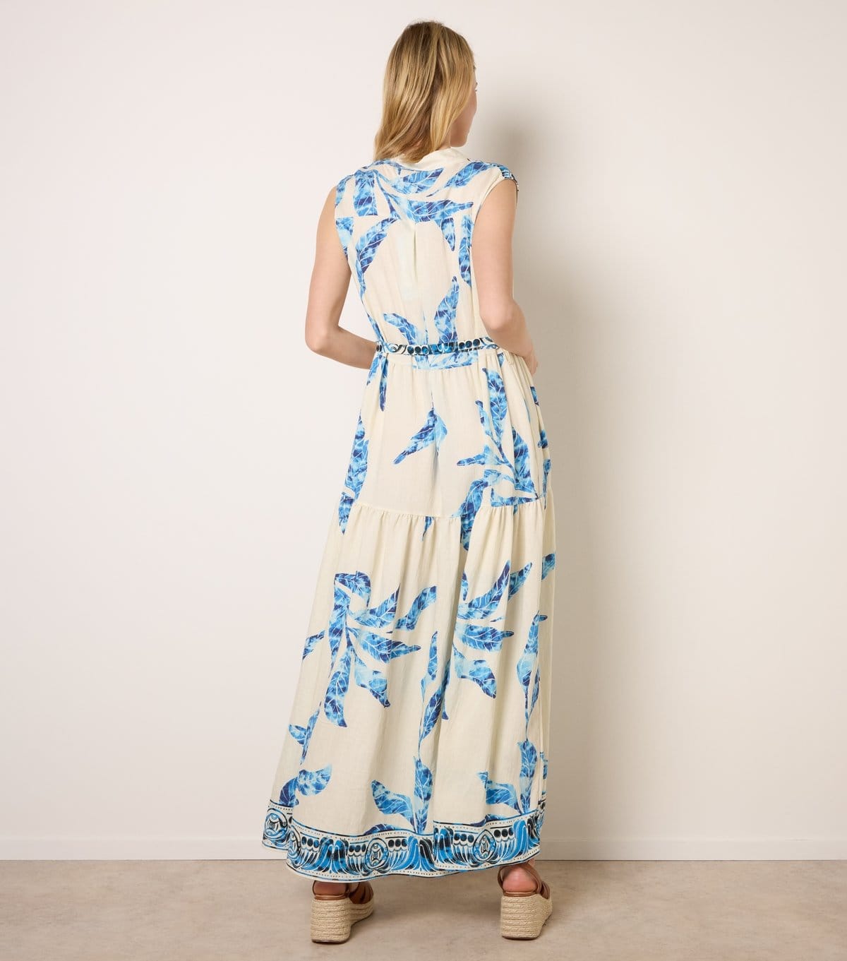 Blue Vanilla Women's Blue Leaf Print Sleeveless Midi Dress Blue Vanilla New Look - 4