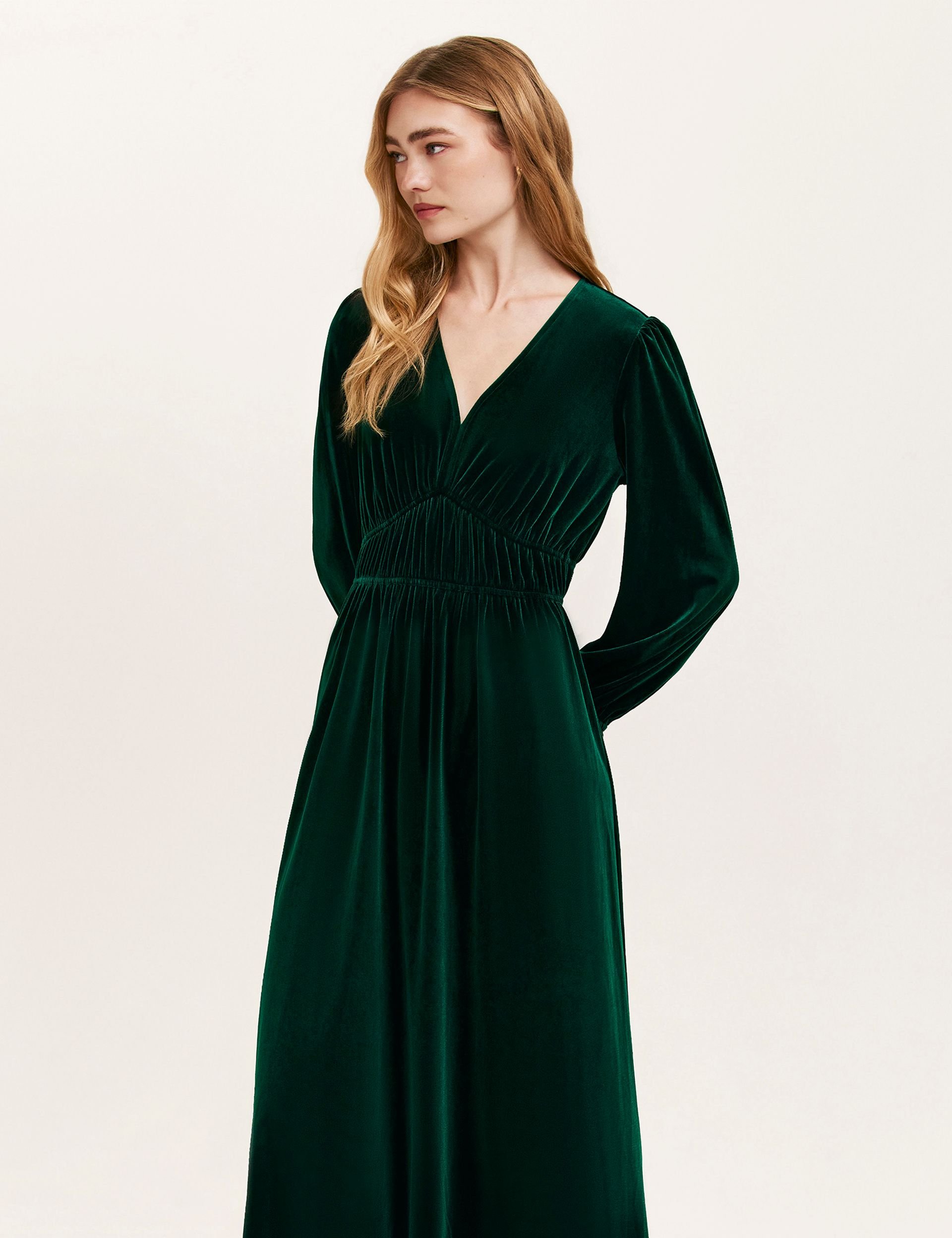 Finery London Finery London Women's Petite Laila Velvet Midi Waisted Dress in Bottle Green - 2