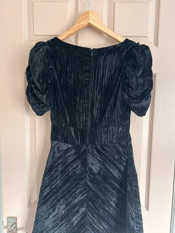 Topshop Topshop velvet black dress