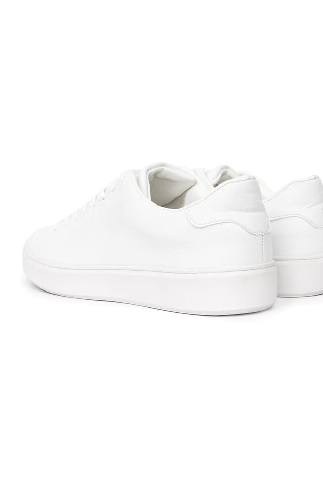 Duck&Cover Duck&Cover Men's Kremes Trainers in White - 2