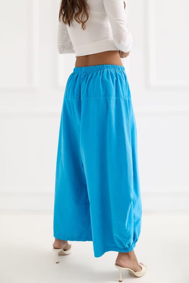 Love Lace Love Lace Women's Italian Corduroy Aladdin Trousers Cropped in Blue - 2
