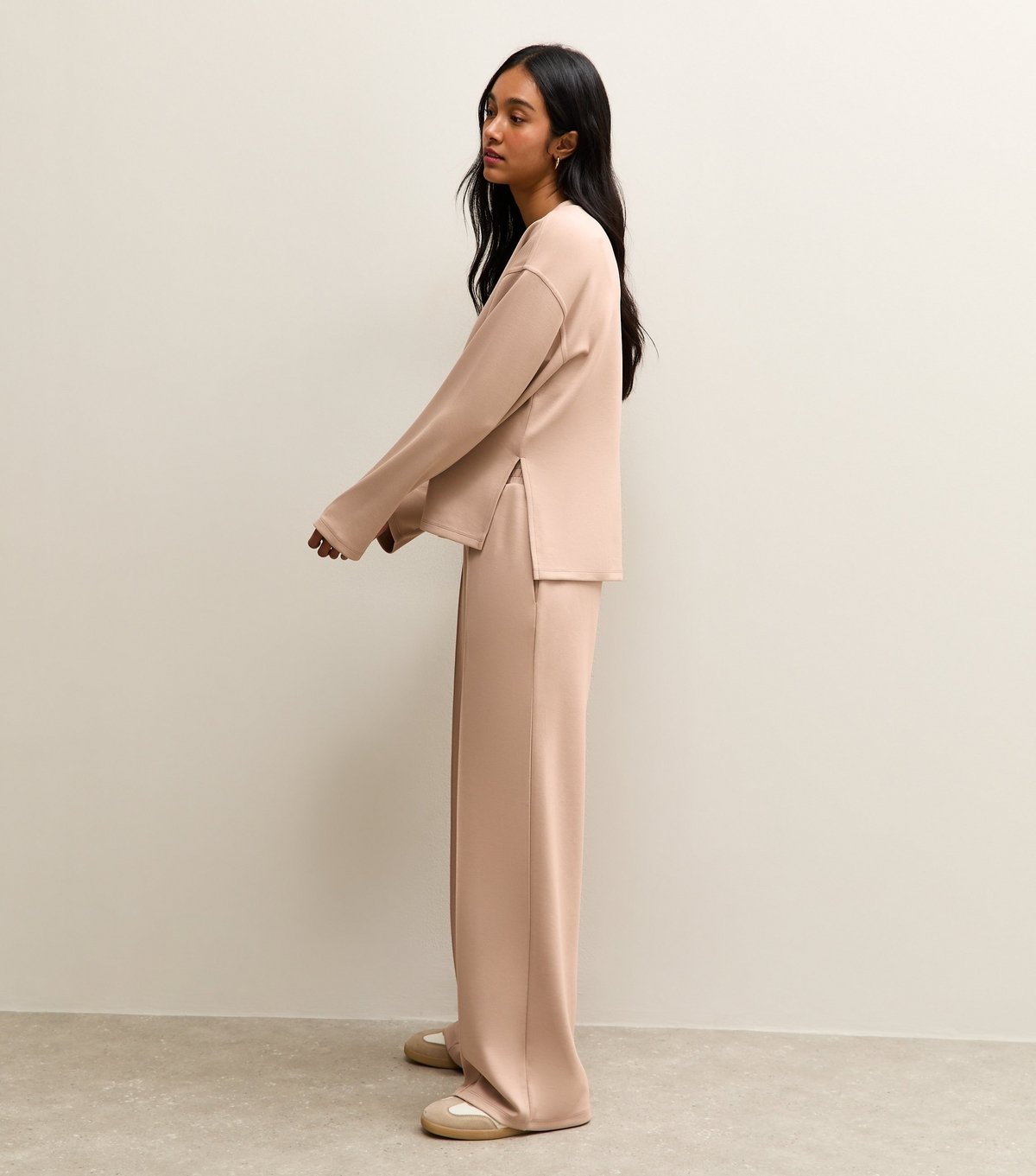 New Look Women's Premium Mink Front Seam Wide Leg Joggers New Look - 3