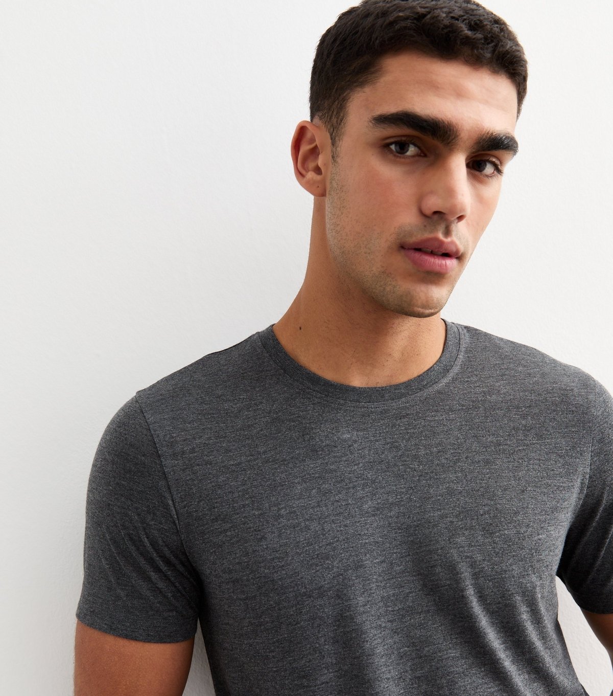 New Look Men's Dark Grey Regular Cotton T-Shirt New Look - 2