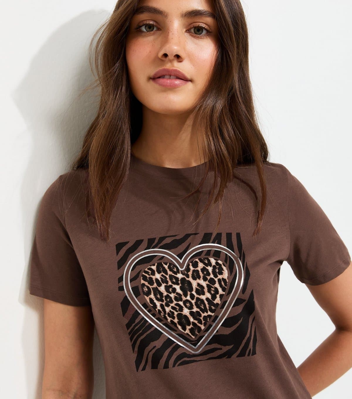 New Look Women's Dark Brown Cotton Foil Heart Relaxed T-Shirt New Look