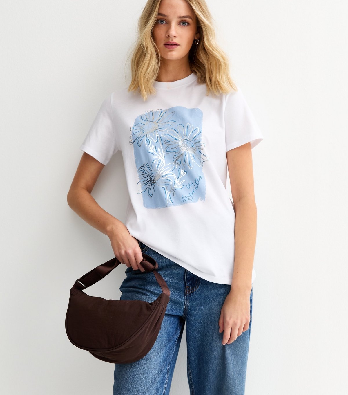 New Look Women's Light Blue Foiled Flower Print T-Shirt New Look - 2