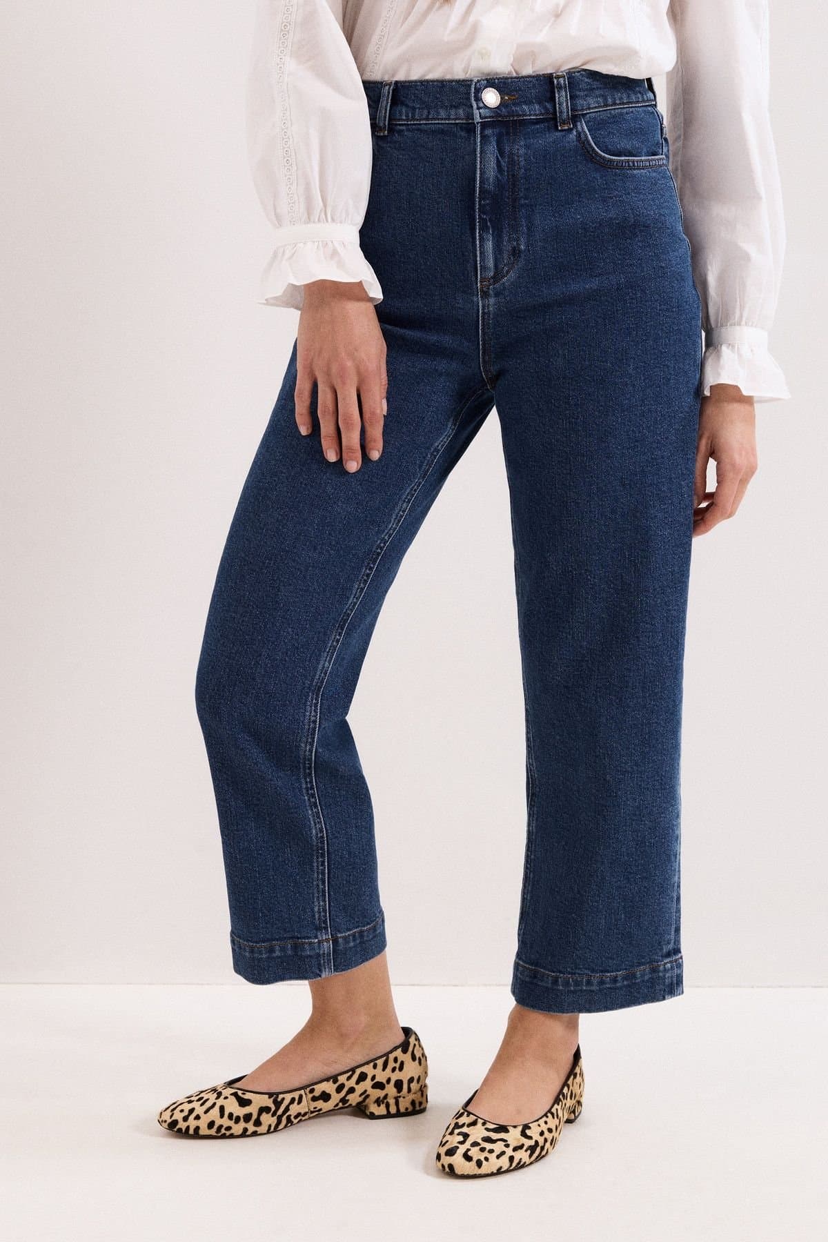 Phase Eight Phase Eight Women's Lexi Mid Wash Jean in Dark Indigo