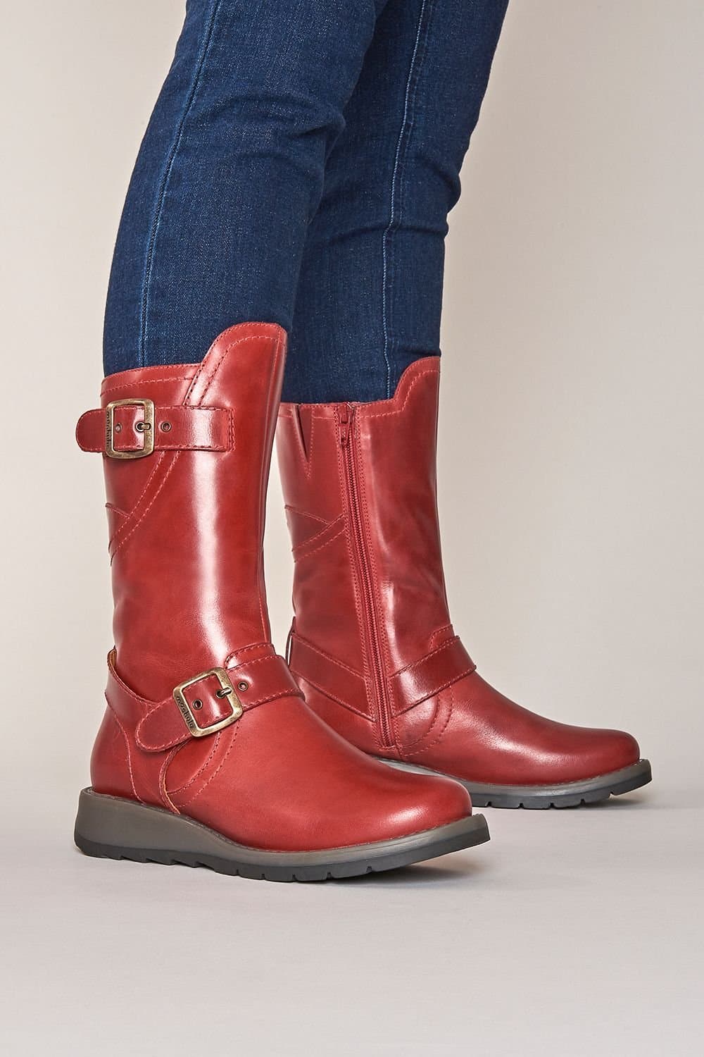 Moshulu Moshulu Women's 'Nightjar' Wedge Mid-Length Leather Boots in Red