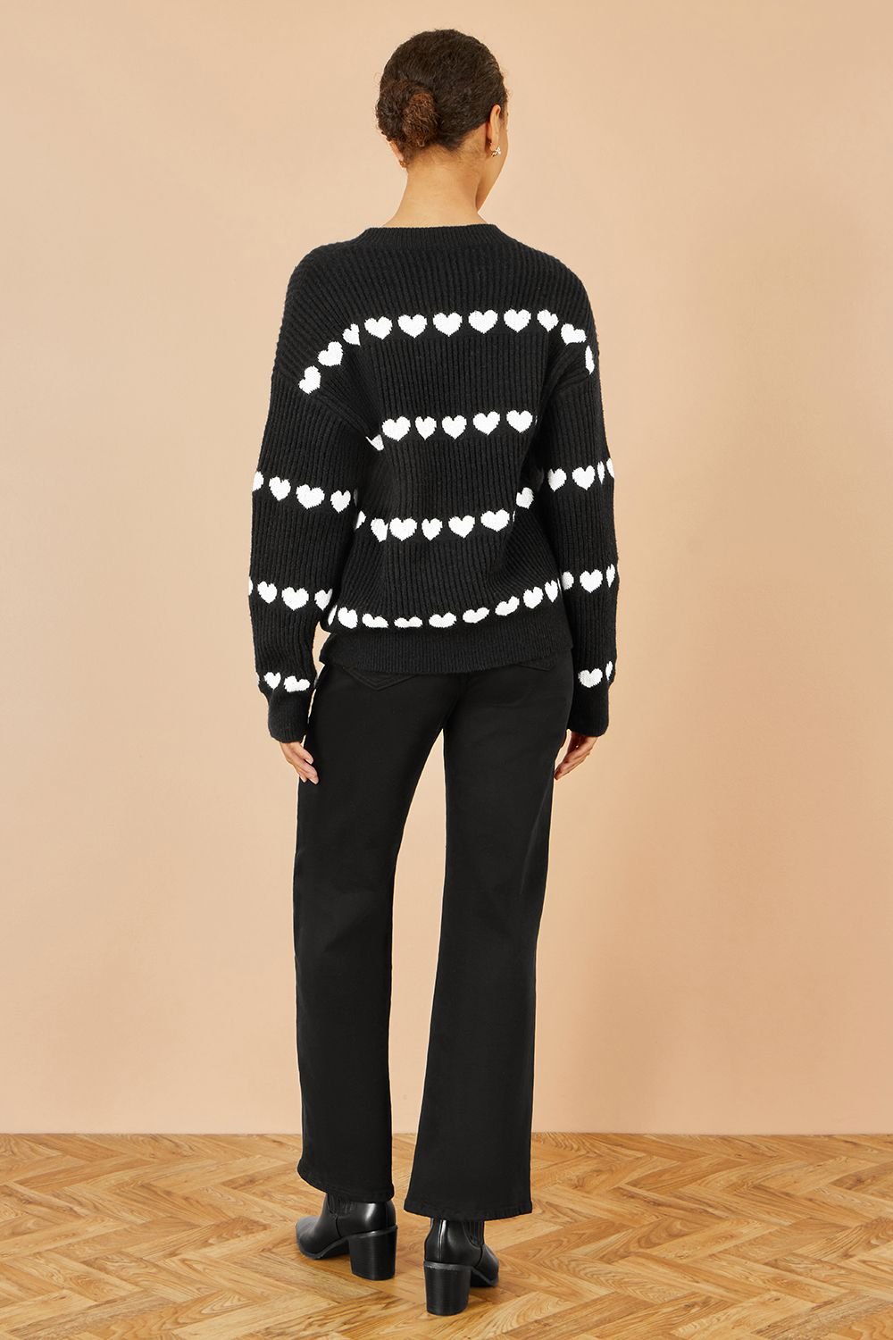 Yumi Yumi Women's Black Knitted Jumped With Heart Stripes - 4