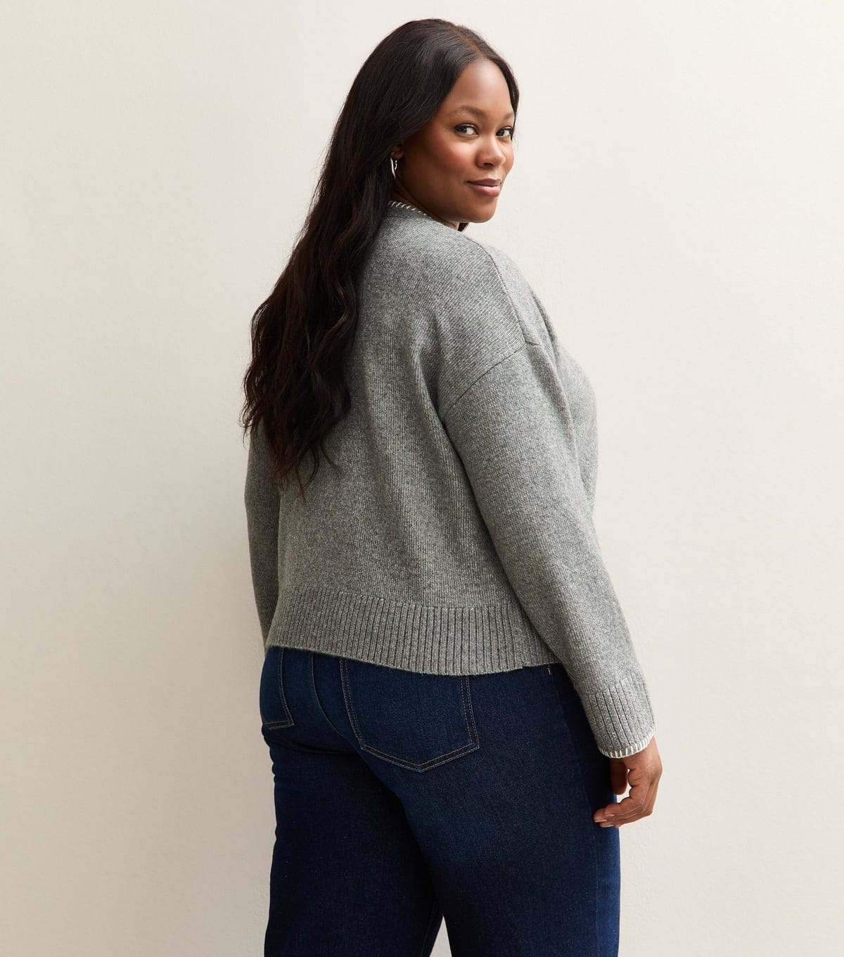 New Look Women's Plus Size Mid Grey Blanket Stitch V-Neck Cardigan Curves New Look - 4