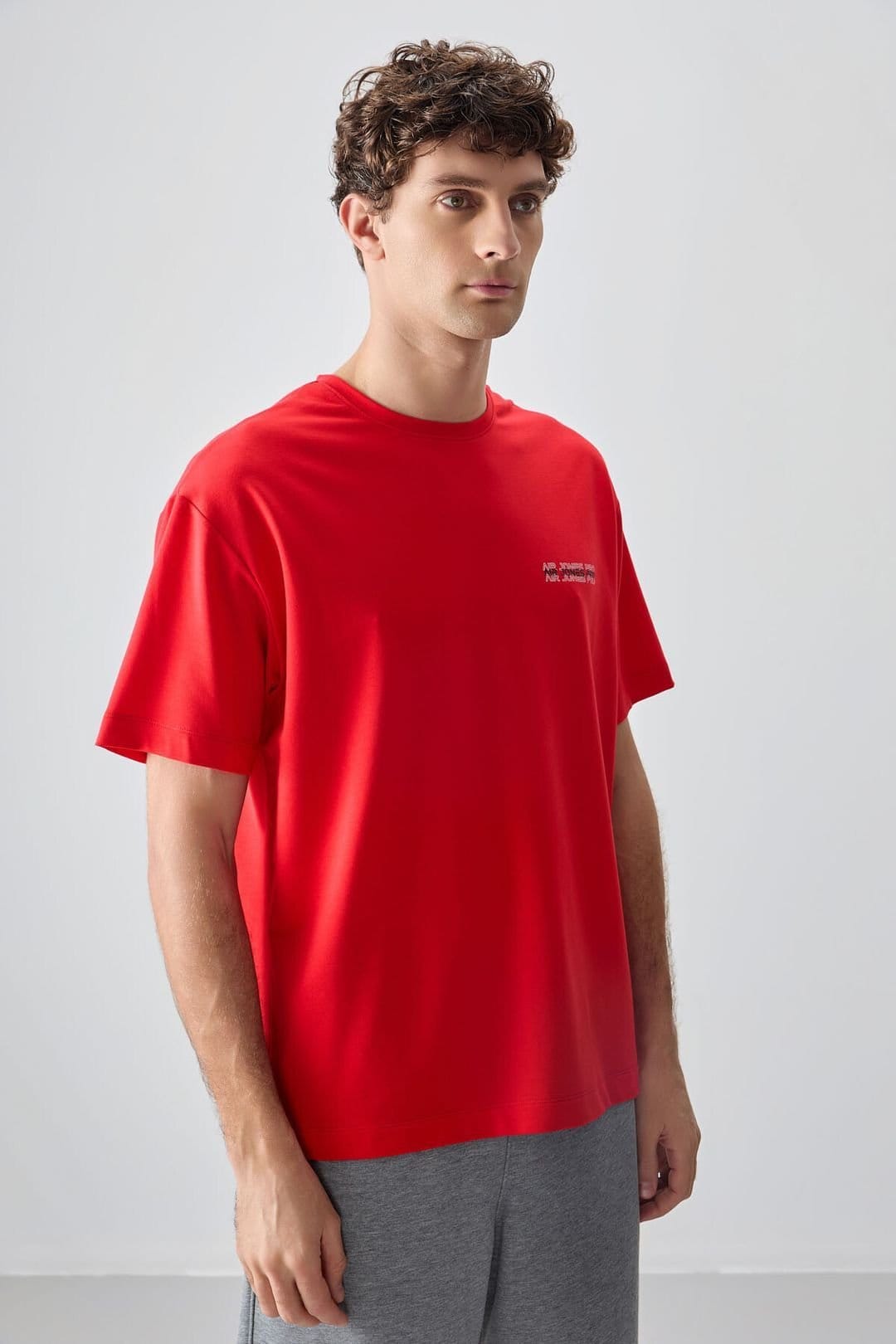 Tommy Life Tommy Life Men's Oversized Printed Cotton Jersey T-Shirt in Red - 4