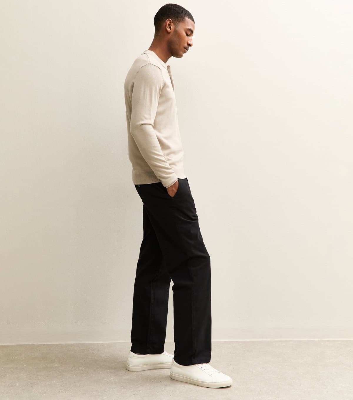 New Look Men's Black Relaxed Straight Leg Chino Trousers New Look