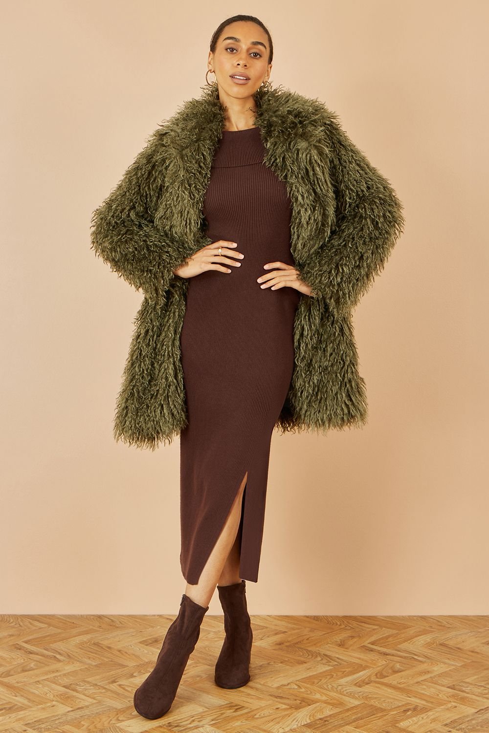 Yumi Yumi Women's Green Luxe Long Hair Fur Coat - 4