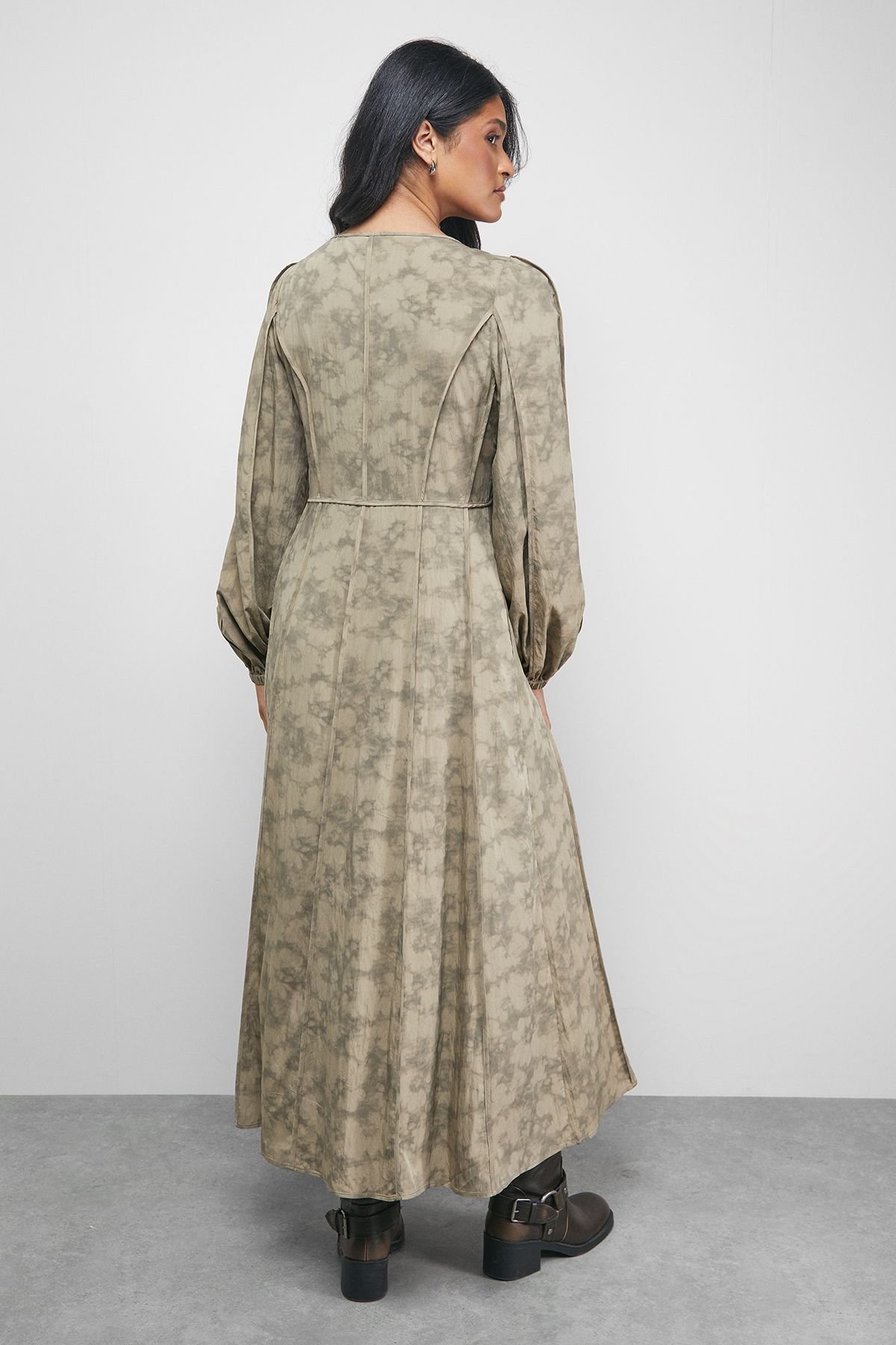 Warehouse Warehouse Women's Washed Seam Detail Plunge Neck Midi Dress in Brown - 3