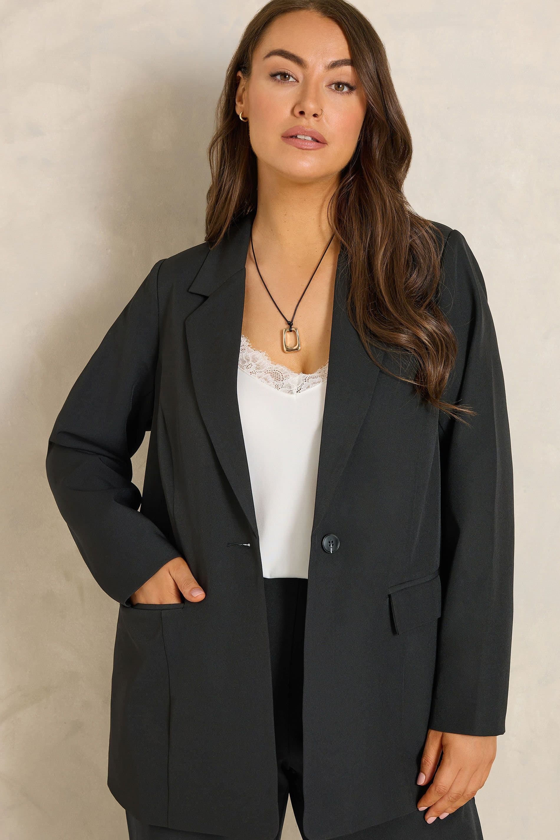 Evans Evans Women's Tailored Blazer in Black