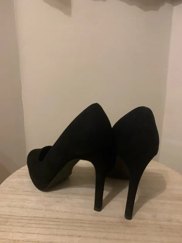 New Look High heels classic black velvet size 6/39 eur