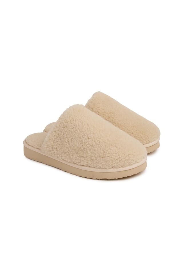 Celtic & Co Celtic & Co Women's Studio Teddy Mule Slippers in Cream - 2