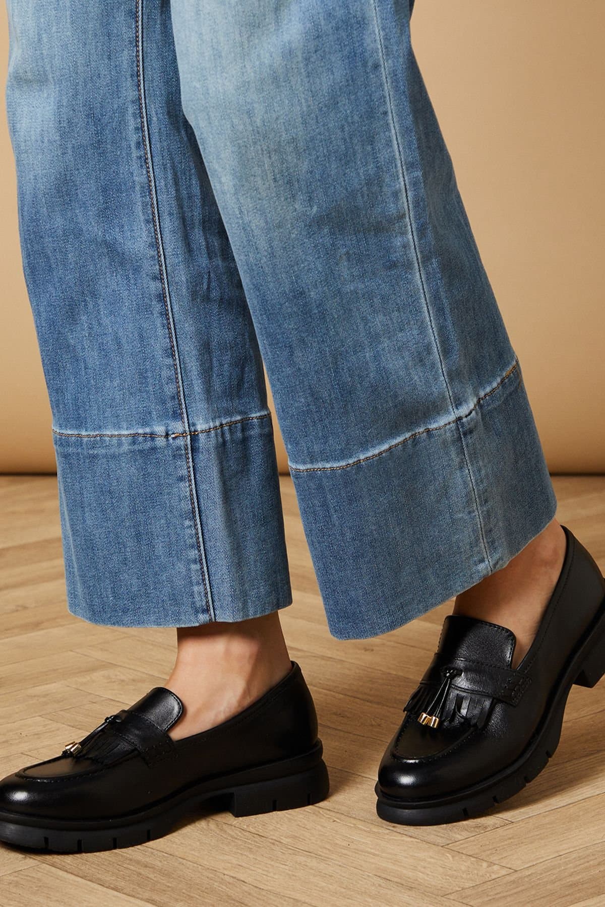 Oasis Oasis Women's Brooke Real Leather Chunky Loafers in Black