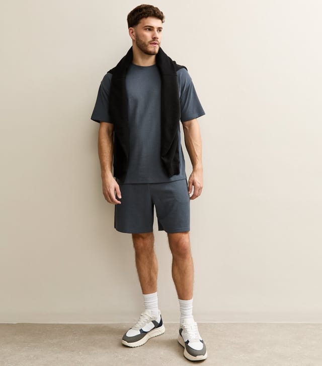 New Look Men's Dark Blue Regular Waffle Texture Shorts New Look - 3