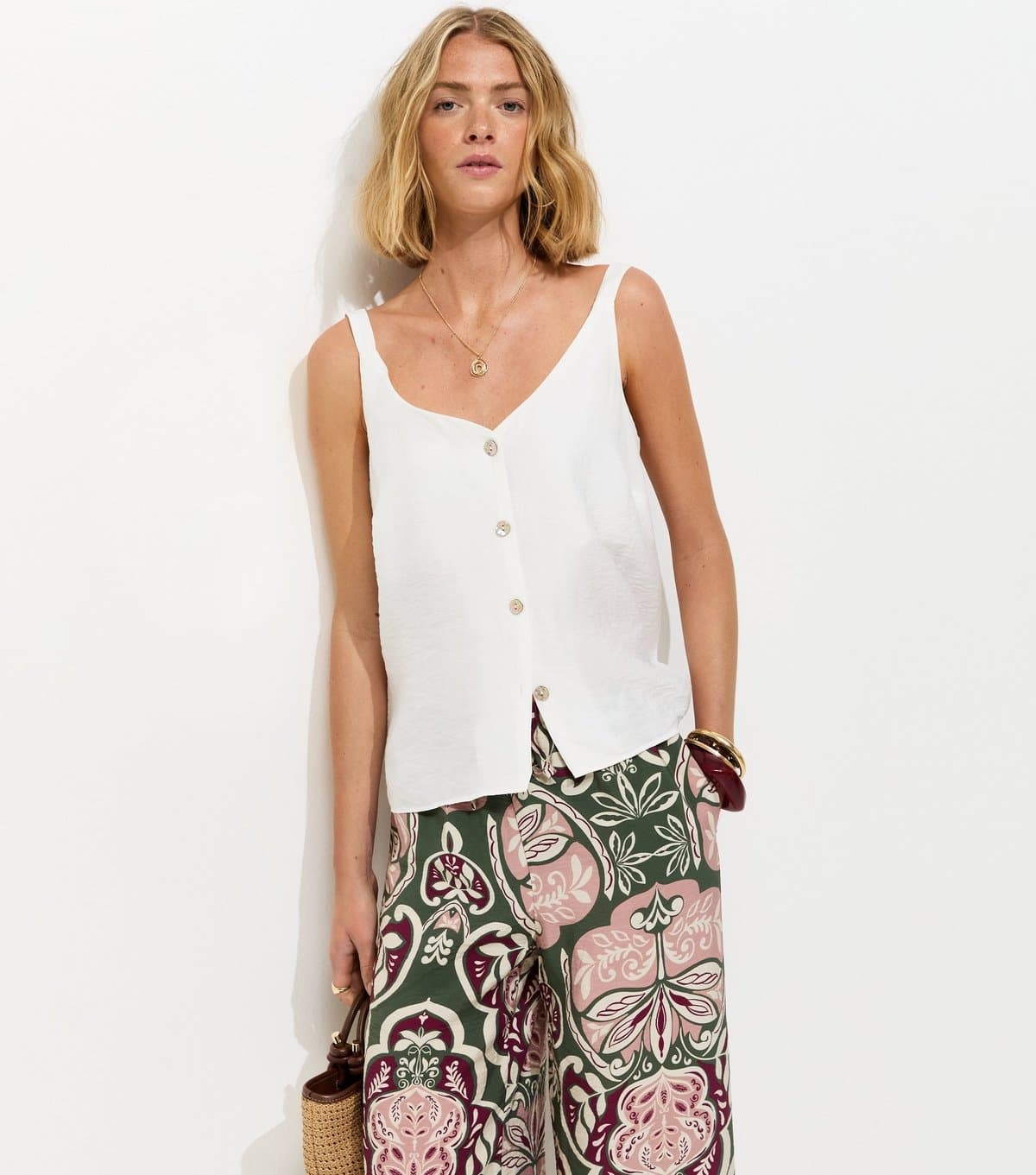 New Look Women's Off White Button Front V-Neck Cami Top New Look