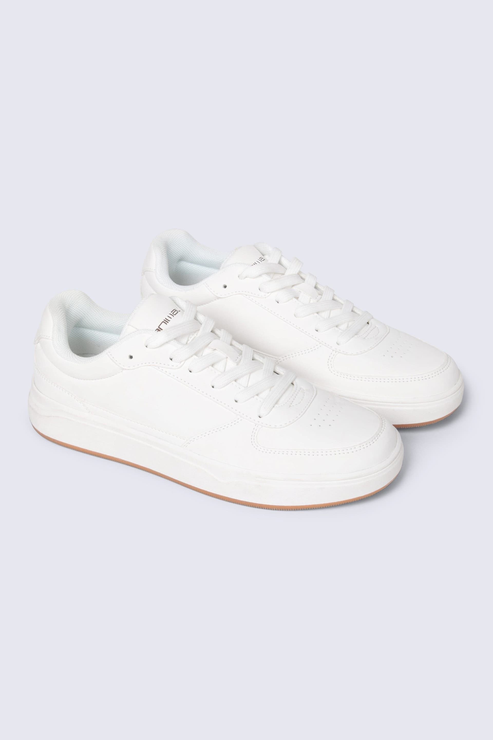 Animal Animal Women's 'Hudson' Breathable Quick Wicking Mesh Lined Flat Lace Up Trainers in White