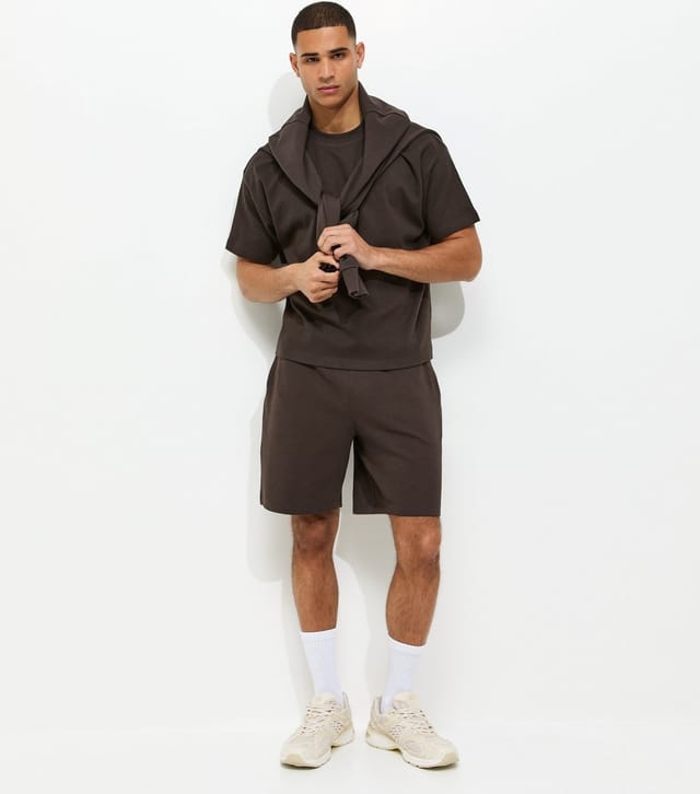 New Look Men's Dark Brown Boxy Crew Neck T-Shirt New Look - 3