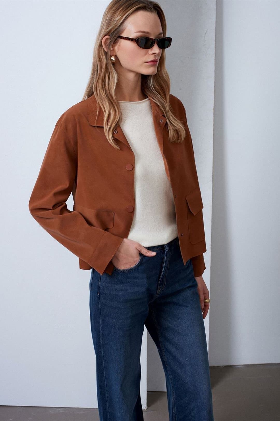 Dilvin Dilvin Women's Women's Crop Faux Suede Jacket in Brown