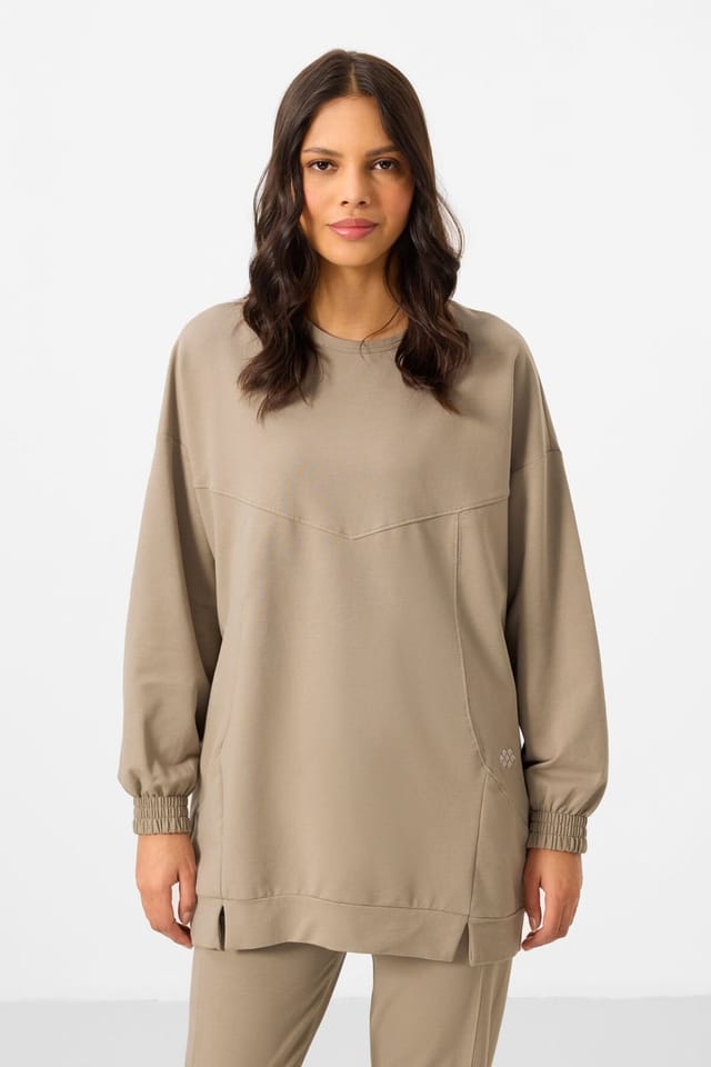 Tommy Life Tommy Life Women's Oversized Fleece Sweatshirt & Pants Set in Stone - 3