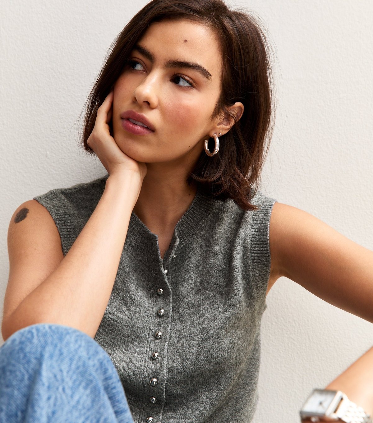 New Look Women's Grey Crew Neck Contrast Button Knit Waistcoat New Look - 3