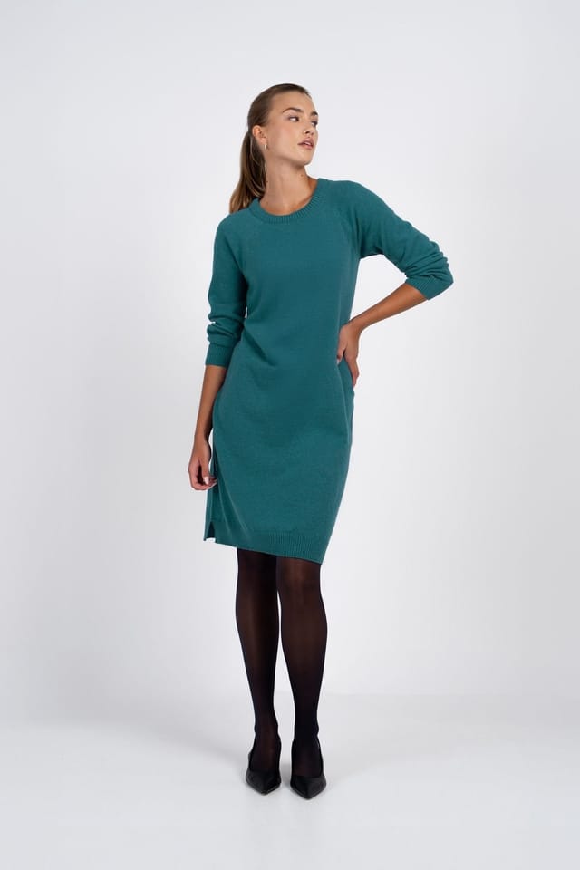 Kettlewell Kettlewell Women's Crew Neck Knitted Dress in Turquoise - 3