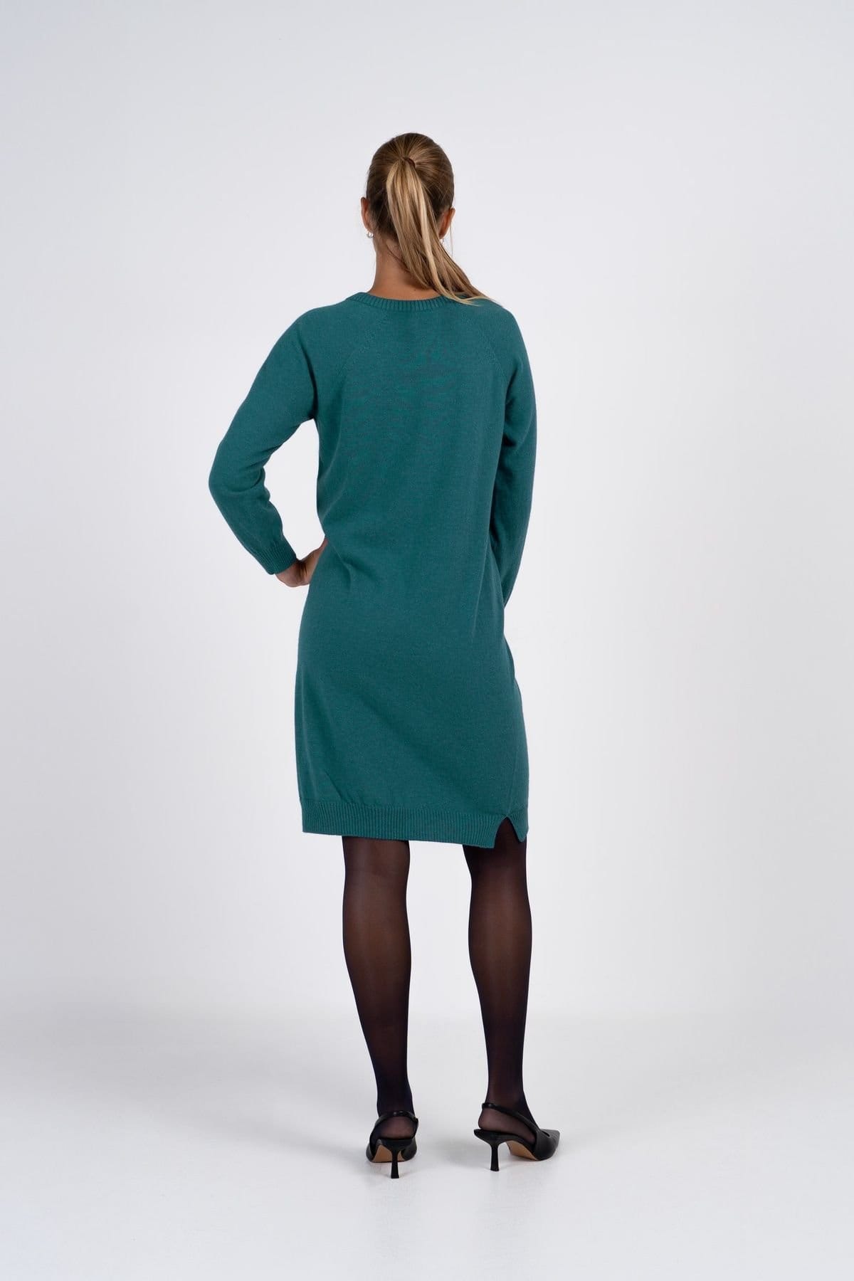 Kettlewell Kettlewell Women's Crew Neck Knitted Dress in Turquoise - 4