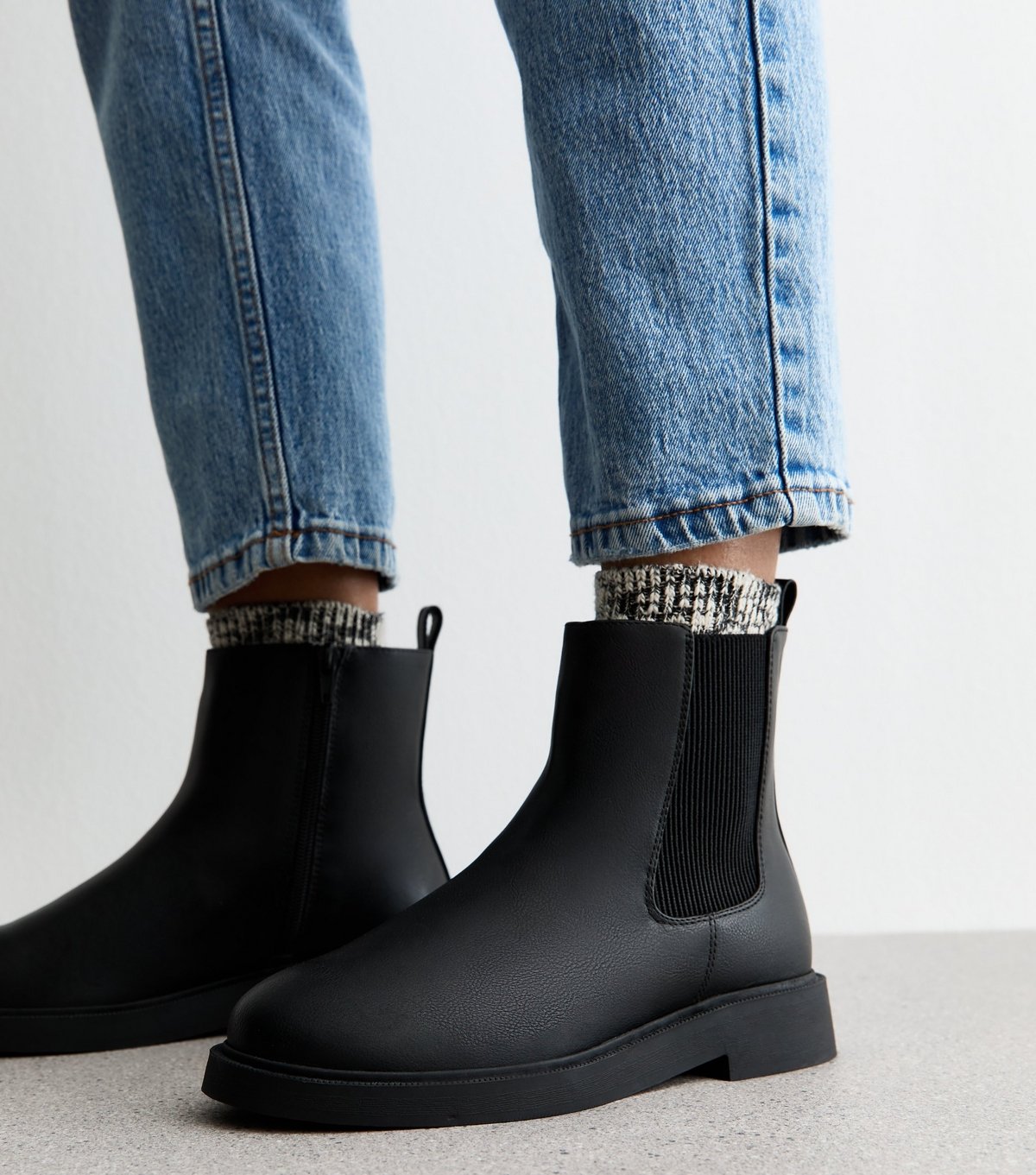 New Look Women's Extra Wide Fit Black Faux Leather Chelsea Ankle Boots Vegan New Look - 2