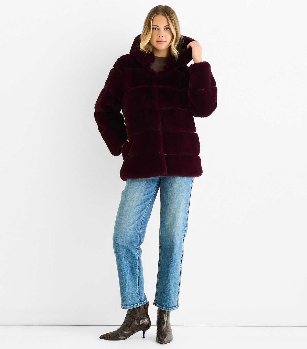 Gini London Women's Light Burgundy Faux Fur Hooded Jacket Gini London New Look - 2