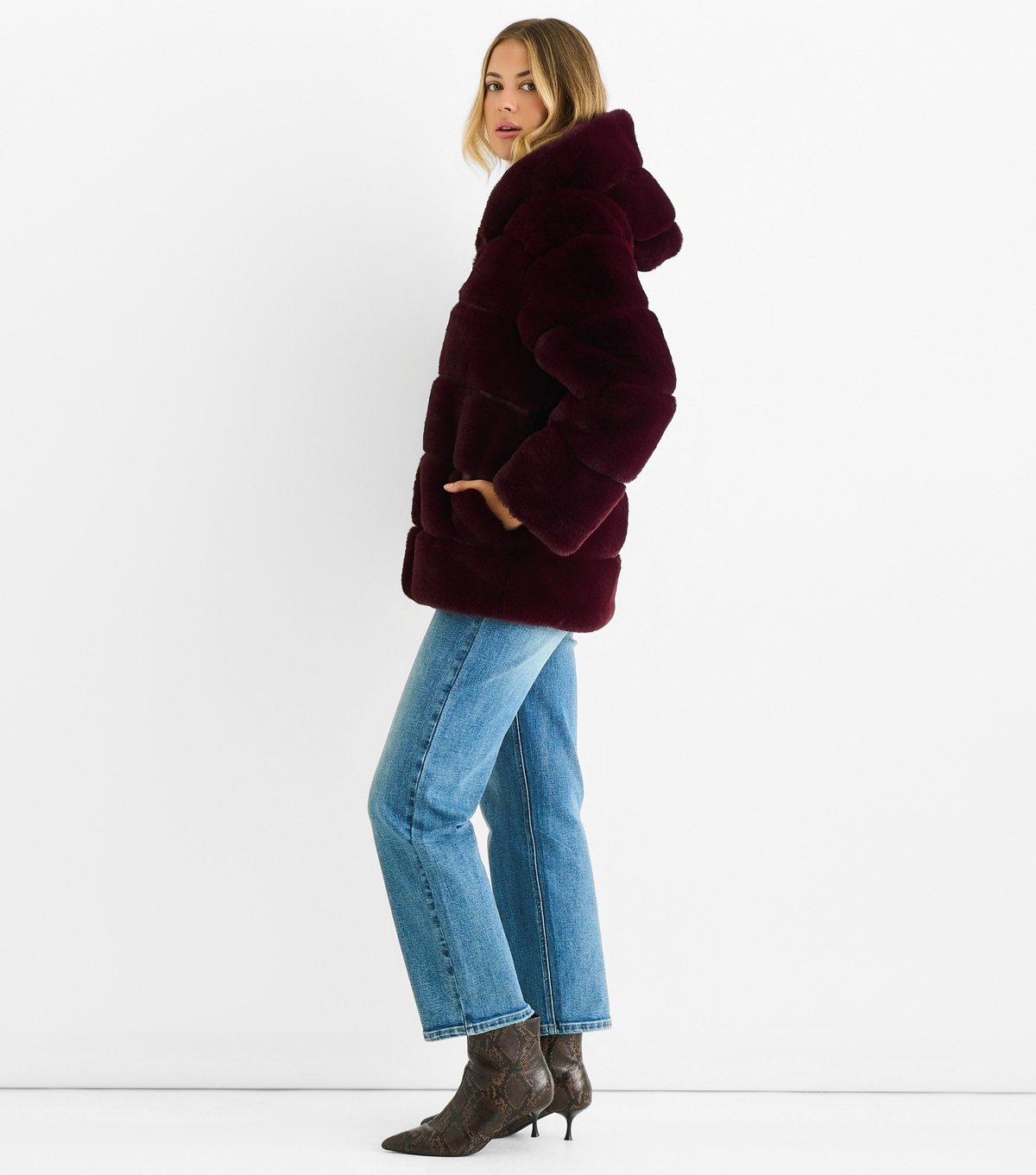 Gini London Women's Light Burgundy Faux Fur Hooded Jacket Gini London New Look - 3