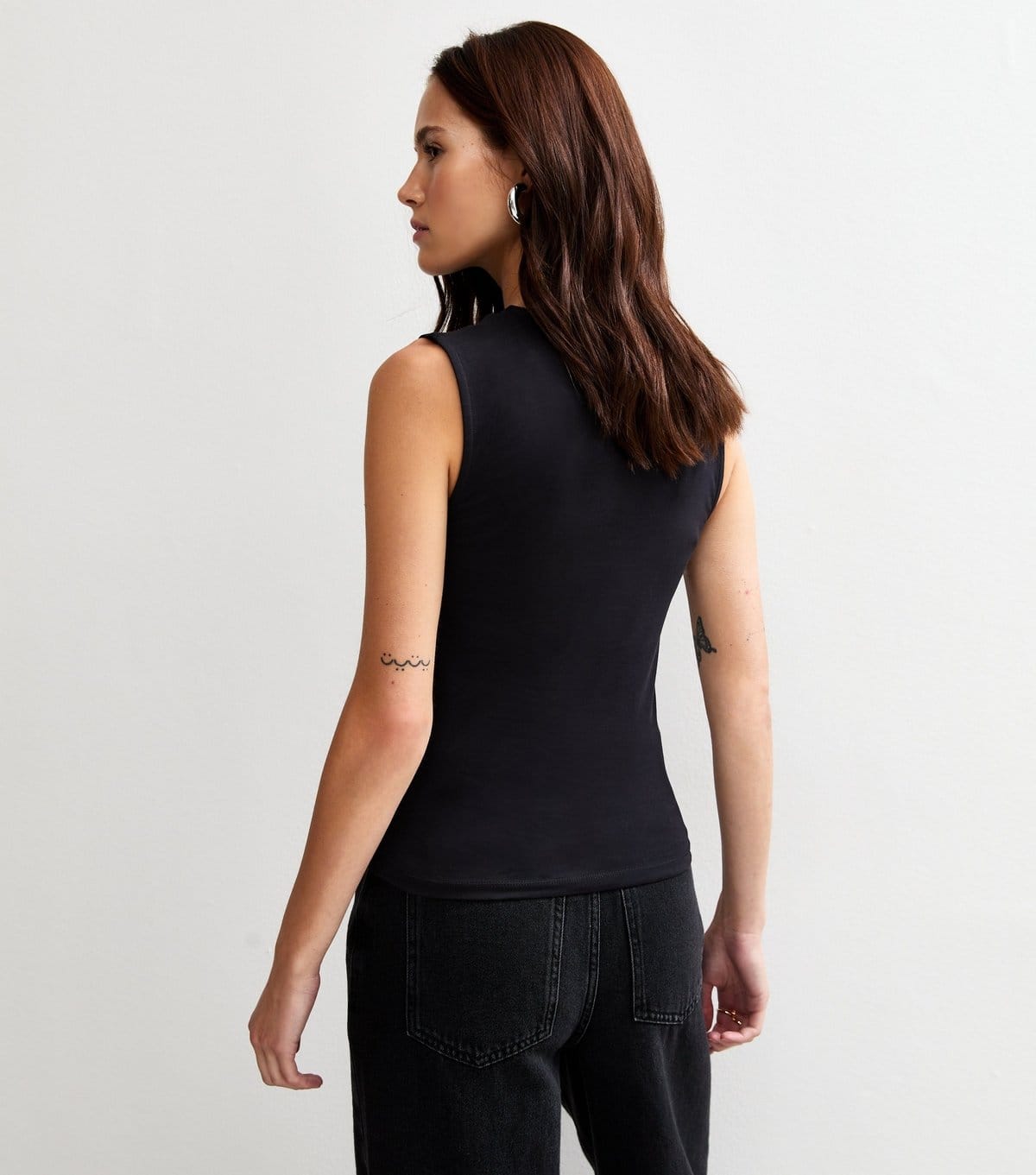 New Look Women's Black Crew Neck Tank Top New Look - 4