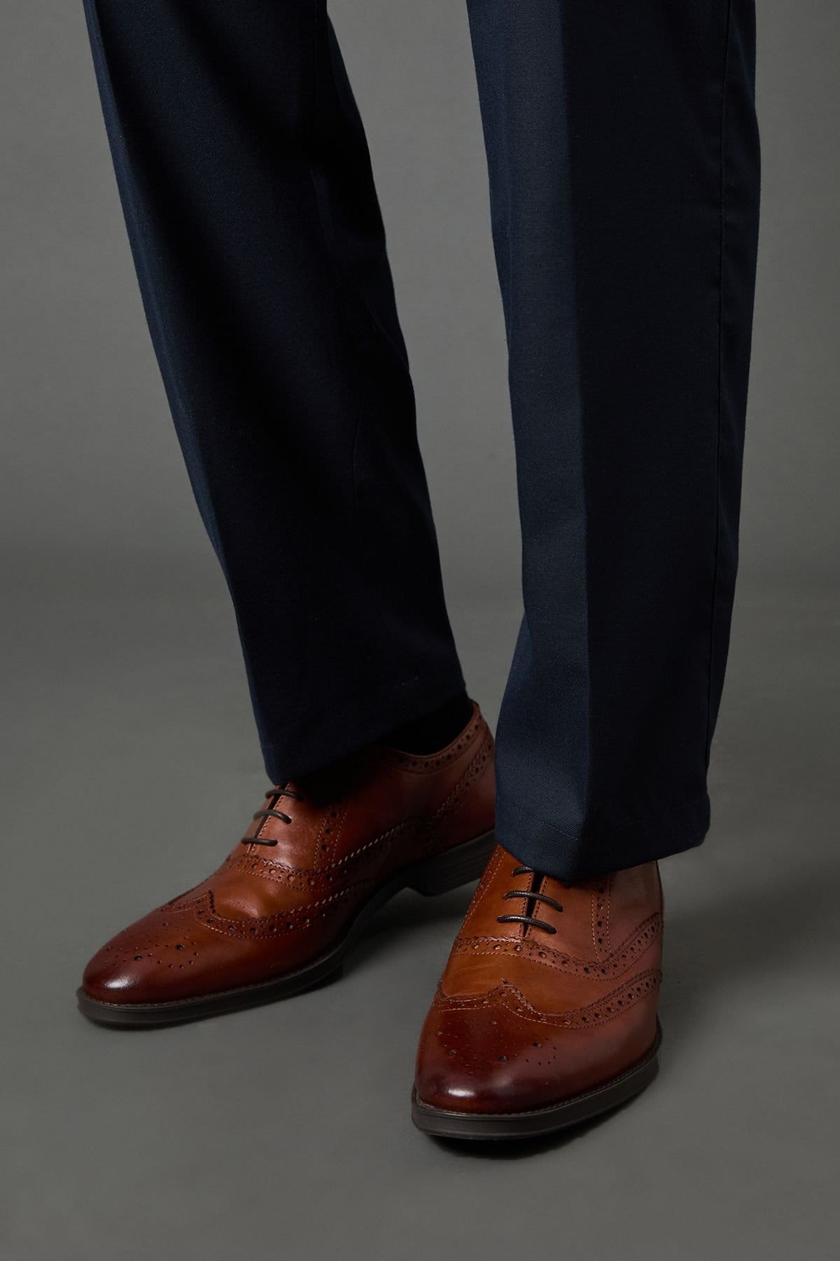 Burton Burton Men's Tan Leather Smart Oxford Brogue Shoes - 1