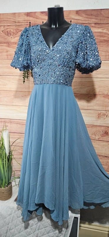 Beauut Stunning Beauut blue sequin tulle occasions dress size 10