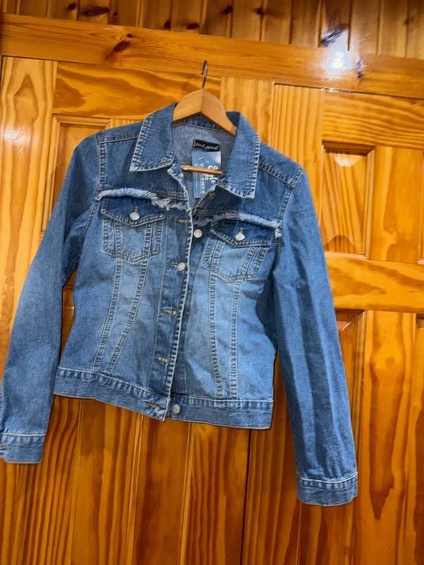 Suzannah Size 12 ladies viral and trending denim jacket
