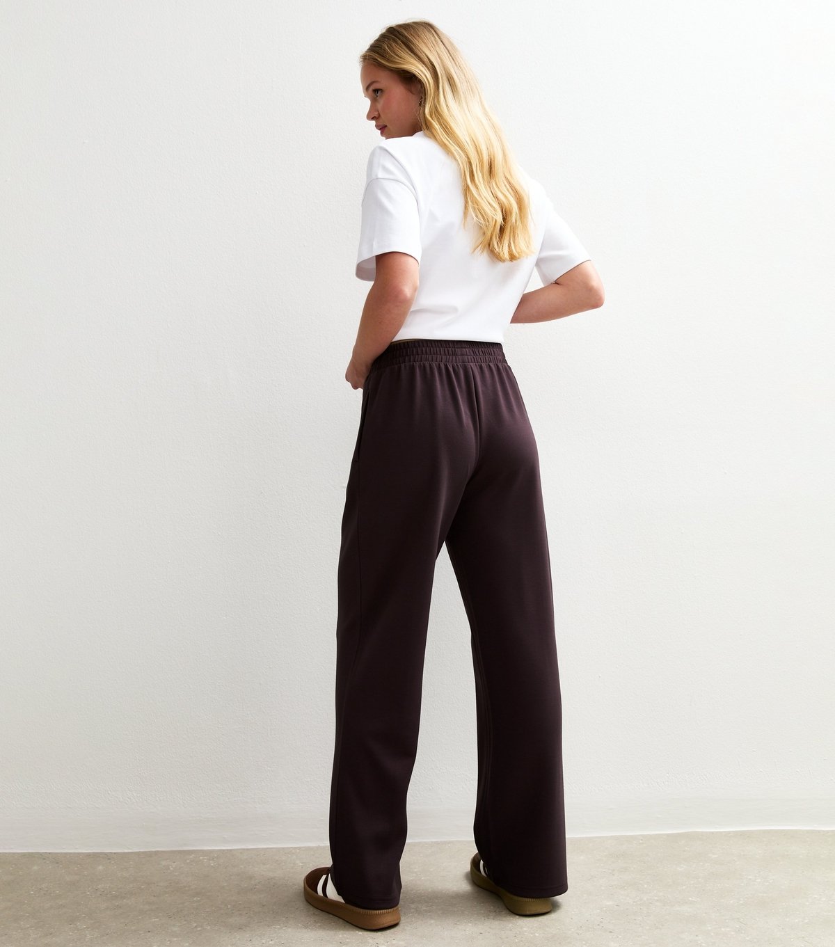 New Look Women's Premium Burgundy Elasticated Waist Wide Leg Joggers New Look - 4