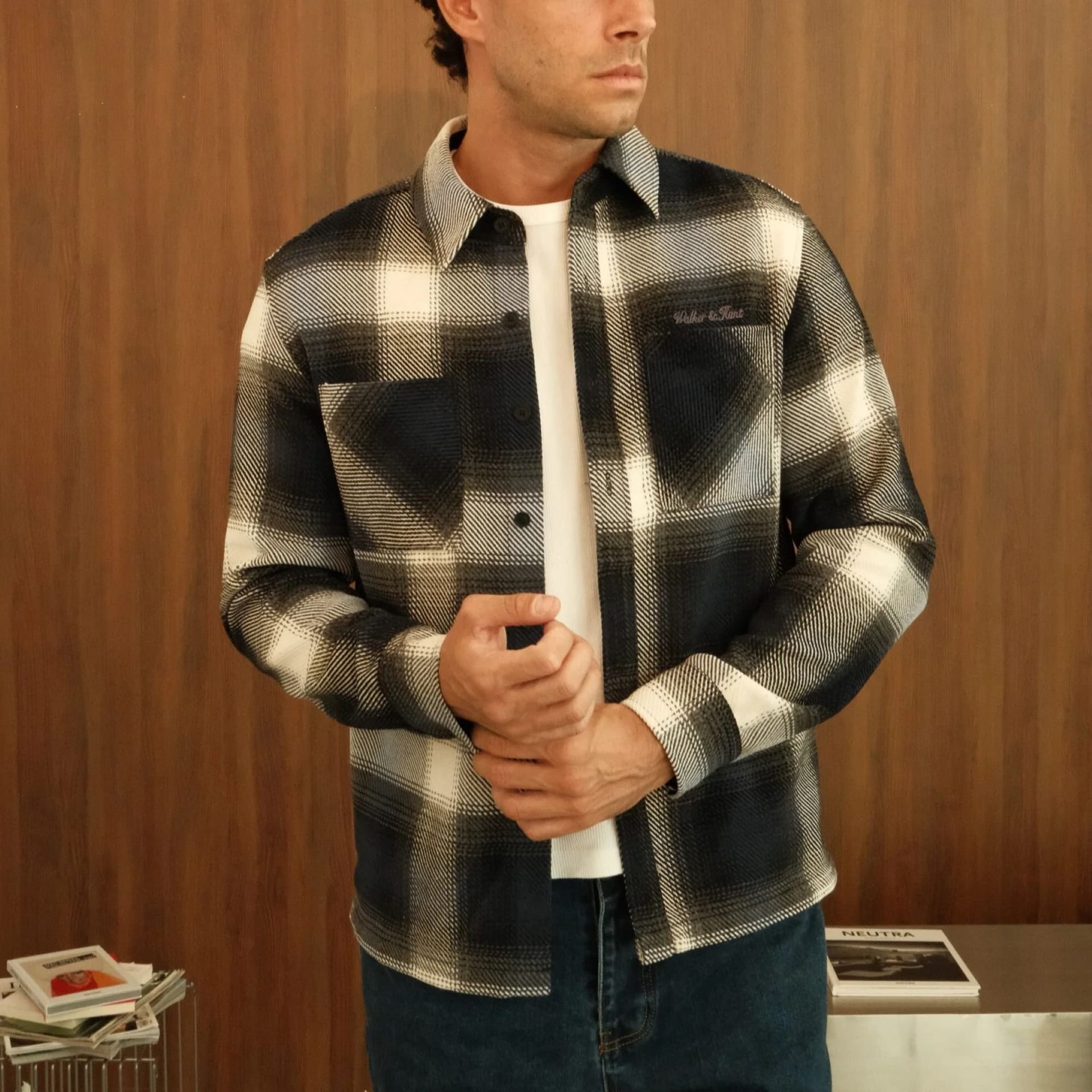 Walker & Hunt Walker & Hunt Men's Mercer Flannel Shirt in Navy - 4