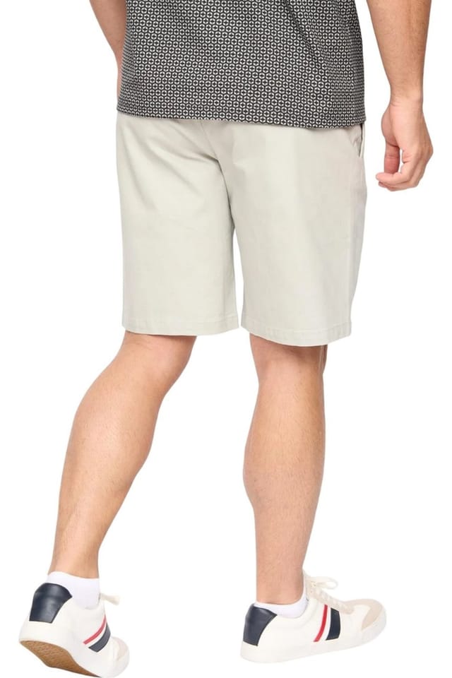 Bewley&Ritch Bewley&Ritch Men's Clarksten Chino Shorts in Light Grey - 3